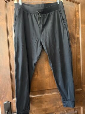 Libin women’s  Black Joggers with Drawstring and Cuffed Ankles XL. Never worn